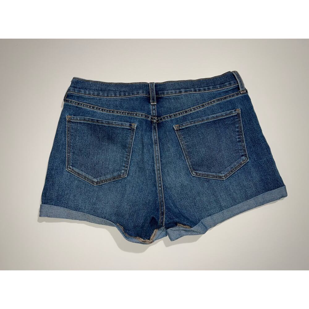 Old navy women’s blue jeans shorts - Picture 4 of 10